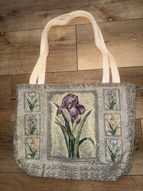 Mohawk Home Tapestry  Vintage Iris Tote 12x16